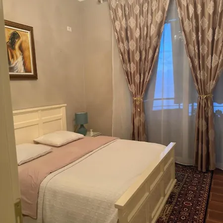 Appartamento Romantic Getaway Seaview Sarandë