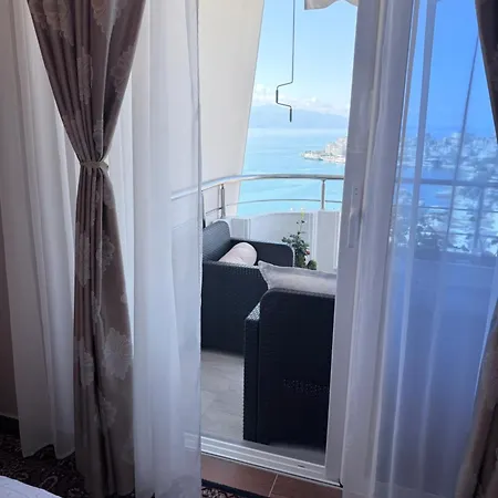 Appartamento Romantic Getaway Seaview Sarandë